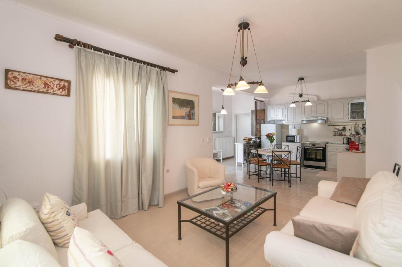 Villa With View Of Agios Ioannis And Pool With Jacuzzi Exteriör bild