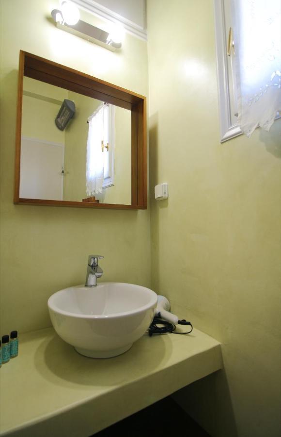 Villa With View Of Agios Ioannis And Pool With Jacuzzi Exteriör bild