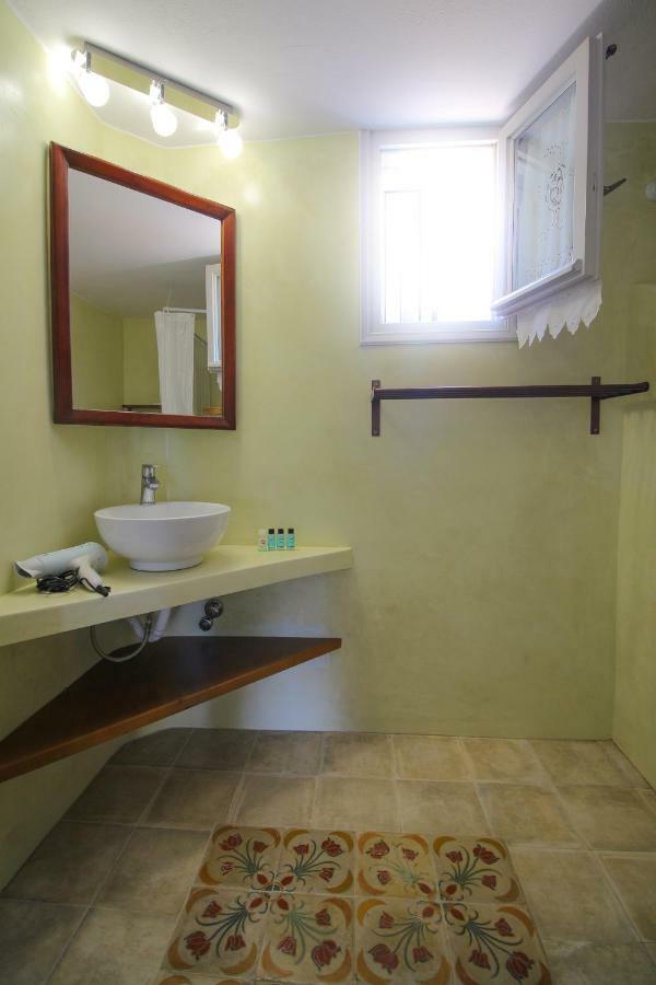 Villa With View Of Agios Ioannis And Pool With Jacuzzi Exteriör bild